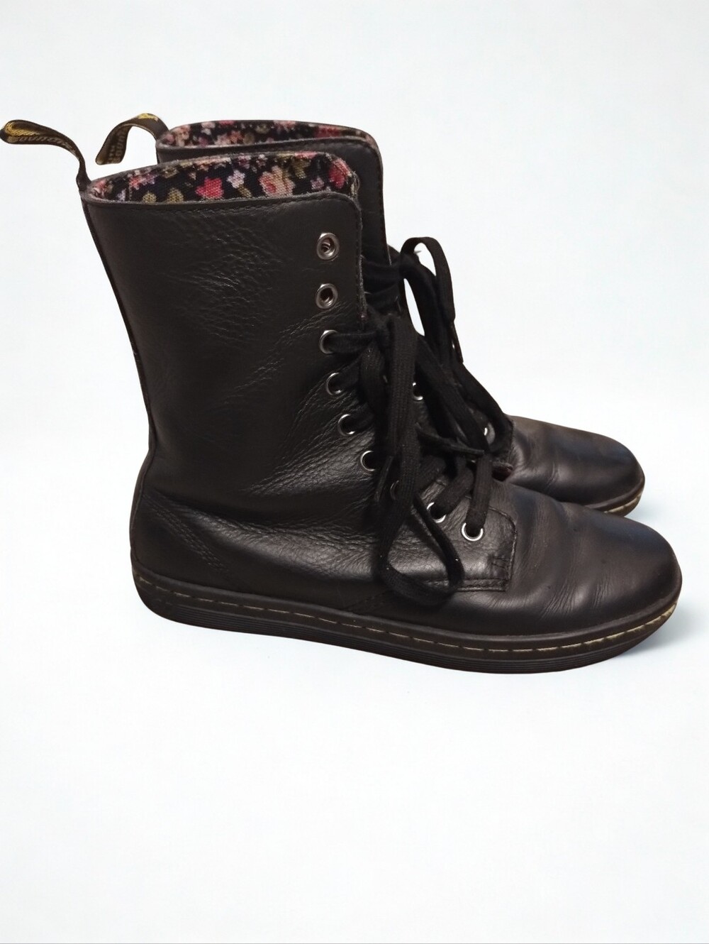Dr. Martens Stratford Boots Women's Size 7